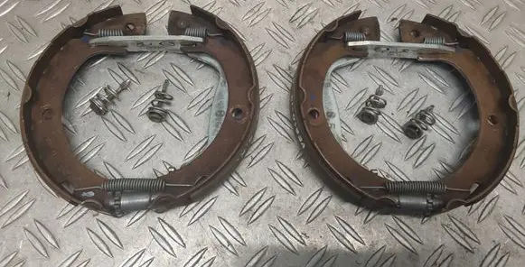 Toyota Verso Handbrake/parking brake pads 
