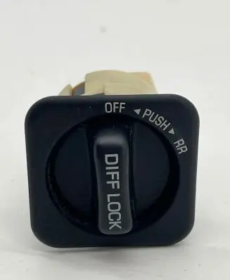 Toyota Land Cruiser (J100) Differential lock switch 0612021