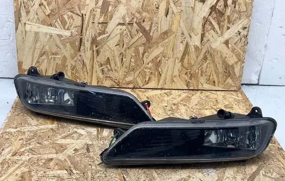 Volkswagen PASSAT B7 Front fog light 17662402