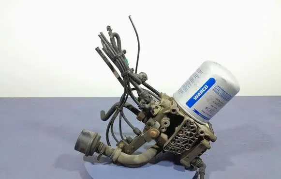 Renault Megane III Vacuum valve 7421352785