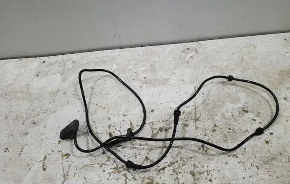 Mercedes-Benz GLC X253 C253 ABS brake wheel speed sensor A2539053500