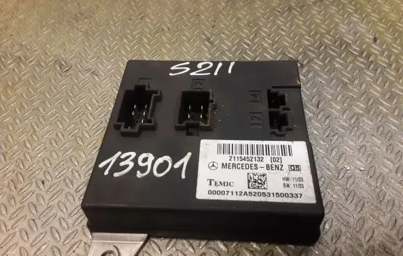 Mercedes-Benz E W211 Central body control module 2115452132 A2115452132
