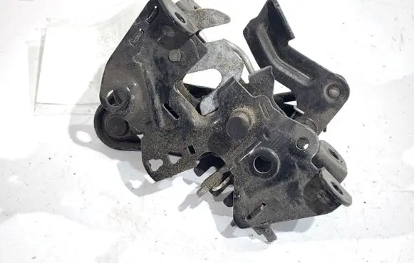 Engine bonnet/hood lock/catch