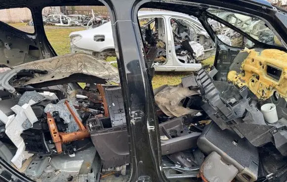 Renault Espace V (RFC) Pillar (middle) 