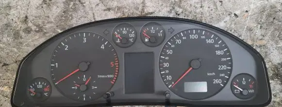 Audi A6 S6 C5 4B Speedometer (instrument cluster)
