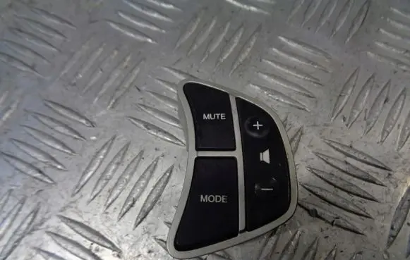 Nissan Primera Multifunctional control switch/knob 
