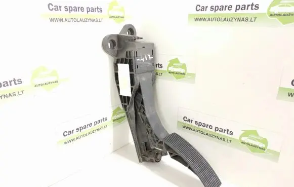 Mercedes-Benz ML W164 Accelerator throttle pedal 1643000104 1643000004