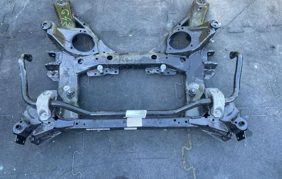 BMW 3 G20 G21 Front subframe 6877319