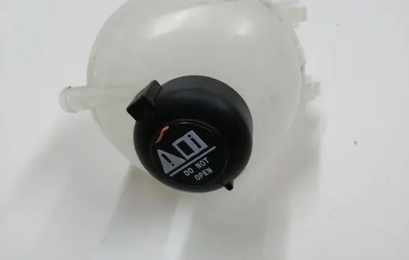 Citroen e-C3 Coolant expansion tank/reservoir 9862029280