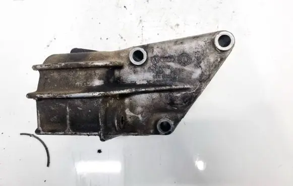 Volkswagen Transporter - Caravelle T4 Engine mounting bracket 074145167