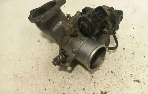 Toyota Avensis T250 Throttle valve 27020