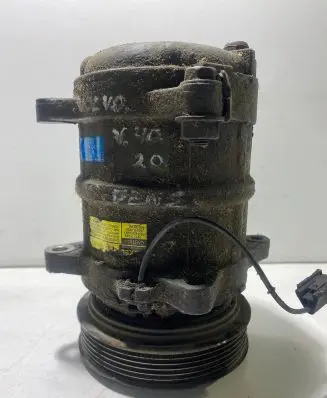 Volvo S40 Air conditioning (A/C) compressor (pump) 8708581 D1L180