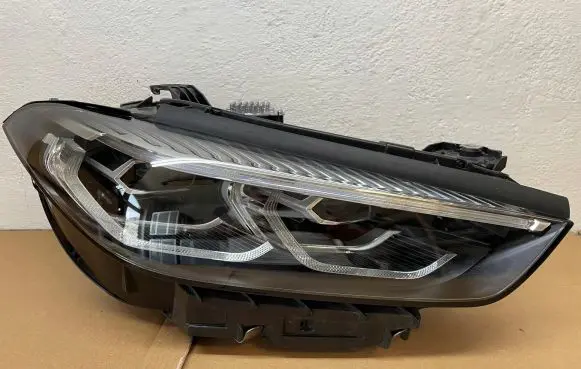 BMW 8 G15 Headlight/headlamp 8739584
