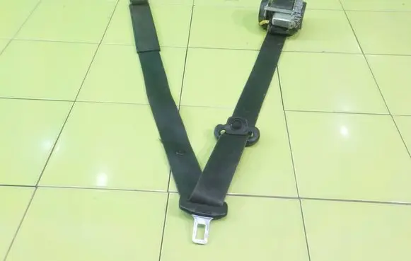 Opel Combo D Front seatbelt PRZOD BEZPIECZENSTWA