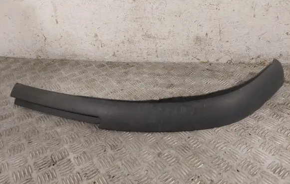 Toyota Avensis T250 Front bumper lip 7685105010 7681158040A0