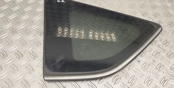 Toyota RAV 4 (XA40) Rear side window 