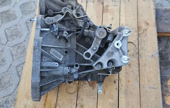 Manual 6 speed gearbox