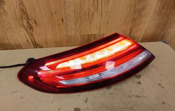 Mercedes-Benz C W205 Rear/tail lights A2059063305