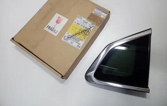 Nissan Qashqai Rear side window 83312-4EA1A