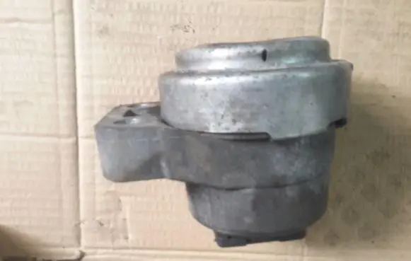 Ford Mondeo MK IV Engine mount vacuum valve 