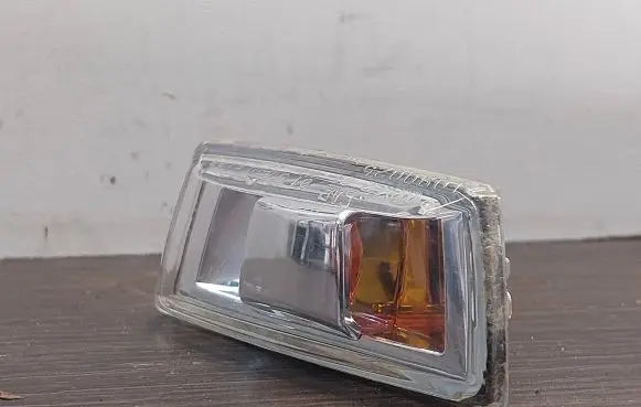 Opel Corsa D Front fender indicator light 13252456 13252455