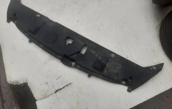 Top upper radiator support slam panel