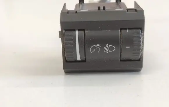 Skoda Octavia Mk2 (1Z) Headlight level height control switch 1Z1959565A