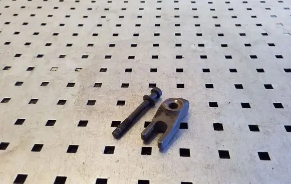 KIA Sportage Fuel Injector clamp holder