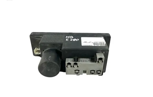Mercedes-Benz E W210 Central locking vacuum pump 2108002548 0132006364
