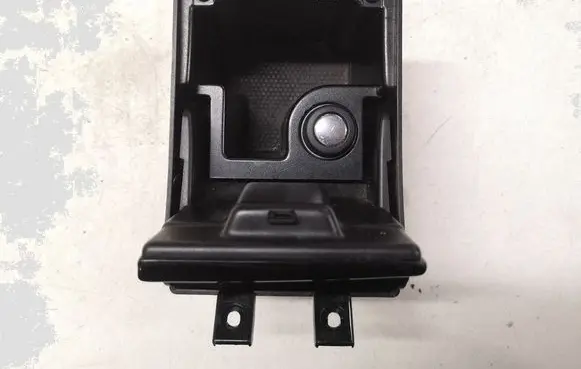 Jaguar XF X250 Ashtray (front) AX23045H72 E129652000