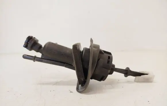 Ford Focus Clutch master cylinder 3M517A543AG