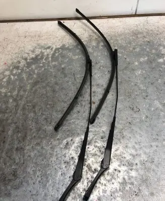 Volkswagen Golf Plus Front wiper blade arm 5M0955409CBILI 5M0955409C 5M0955410C