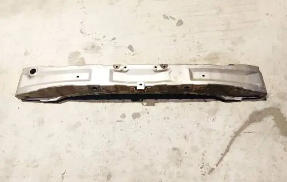 Mitsubishi Grandis Rear beam 