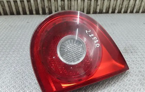 Volkswagen Golf V Tailgate rear/tail lights