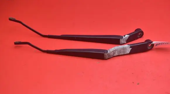 Suzuki Swift II Front wiper blade arm