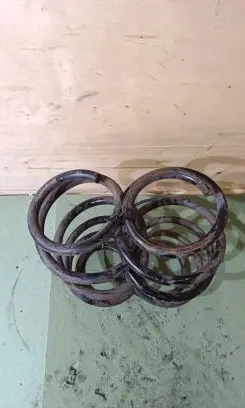 Nissan Qashqai+2 Front coil spring