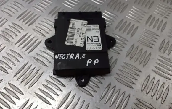 Opel Vectra C Door control unit/module 13170177