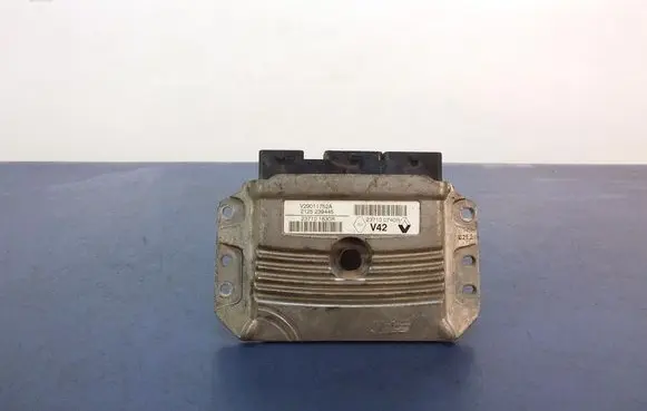 Dacia Logan I Engine control unit/module ECU 237100740R