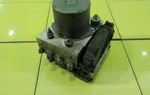 Land Rover Range Rover Sport L320 ABS Pump 7H422C405AE
