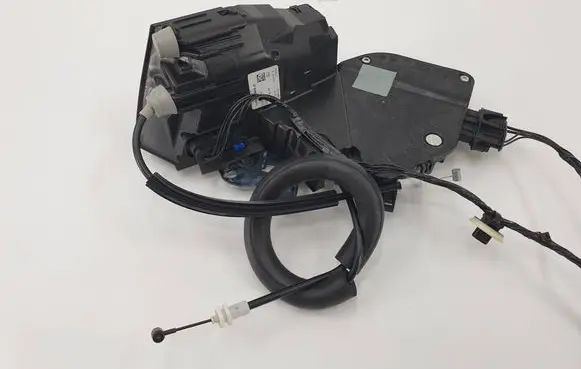 Jaguar F-Pace Front door lock HK83203A29JC