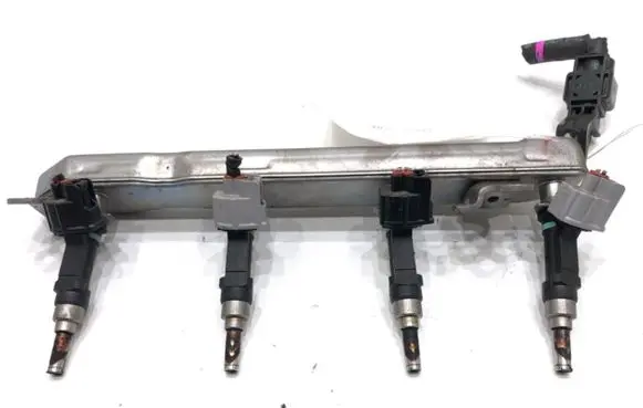 Toyota Yaris Fuel main line pipe 23250-47090