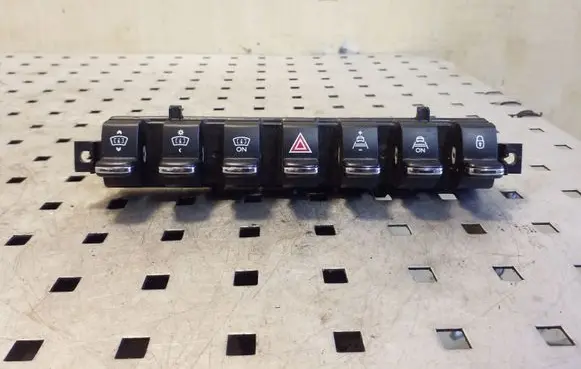 Peugeot 3008 I A set of switches 10033756