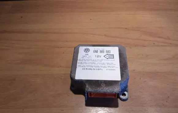 Seat Toledo I (1L) Airbag control unit/module 6N0909603