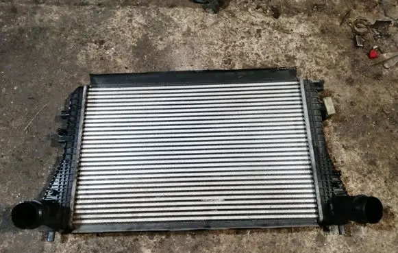 Volkswagen PASSAT B7 Intercooler radiator 3C0145805AN