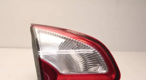 Nissan Qashqai Tailgate rear/tail lights 89503189
