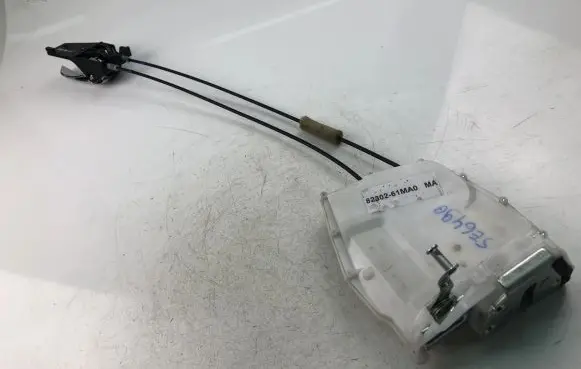 Suzuki SX4 Coupe door lock (next to the handle) 8230261MA0