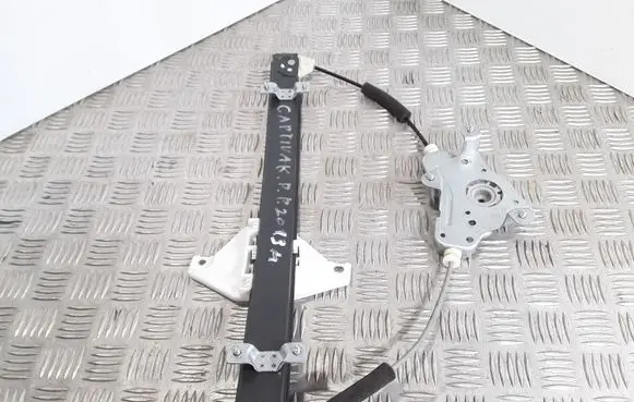 Front window lifting mechanism without motor