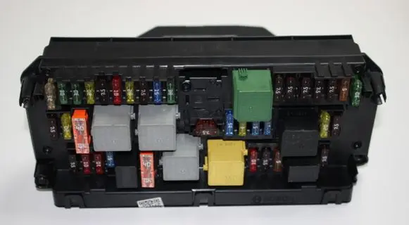Mercedes-Benz C W204 SAM control unit A2129005812