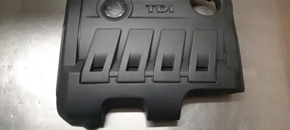 Skoda Superb B6 (3T) Engine cover (trim) 03L103925F 103925