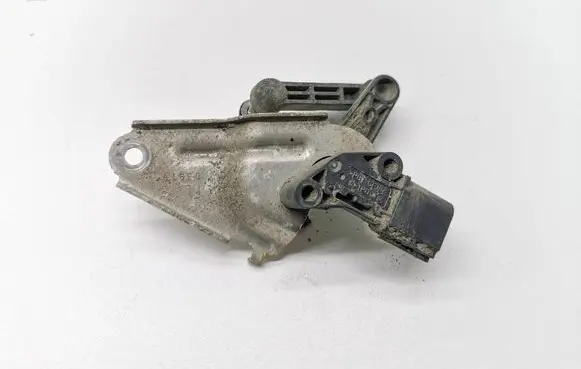 Tesla Model 3 Air suspension front height level sensor 1044941-00-B